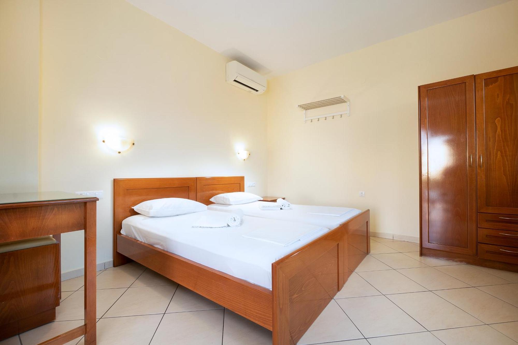 Apartahotel Georgina Agia Marina