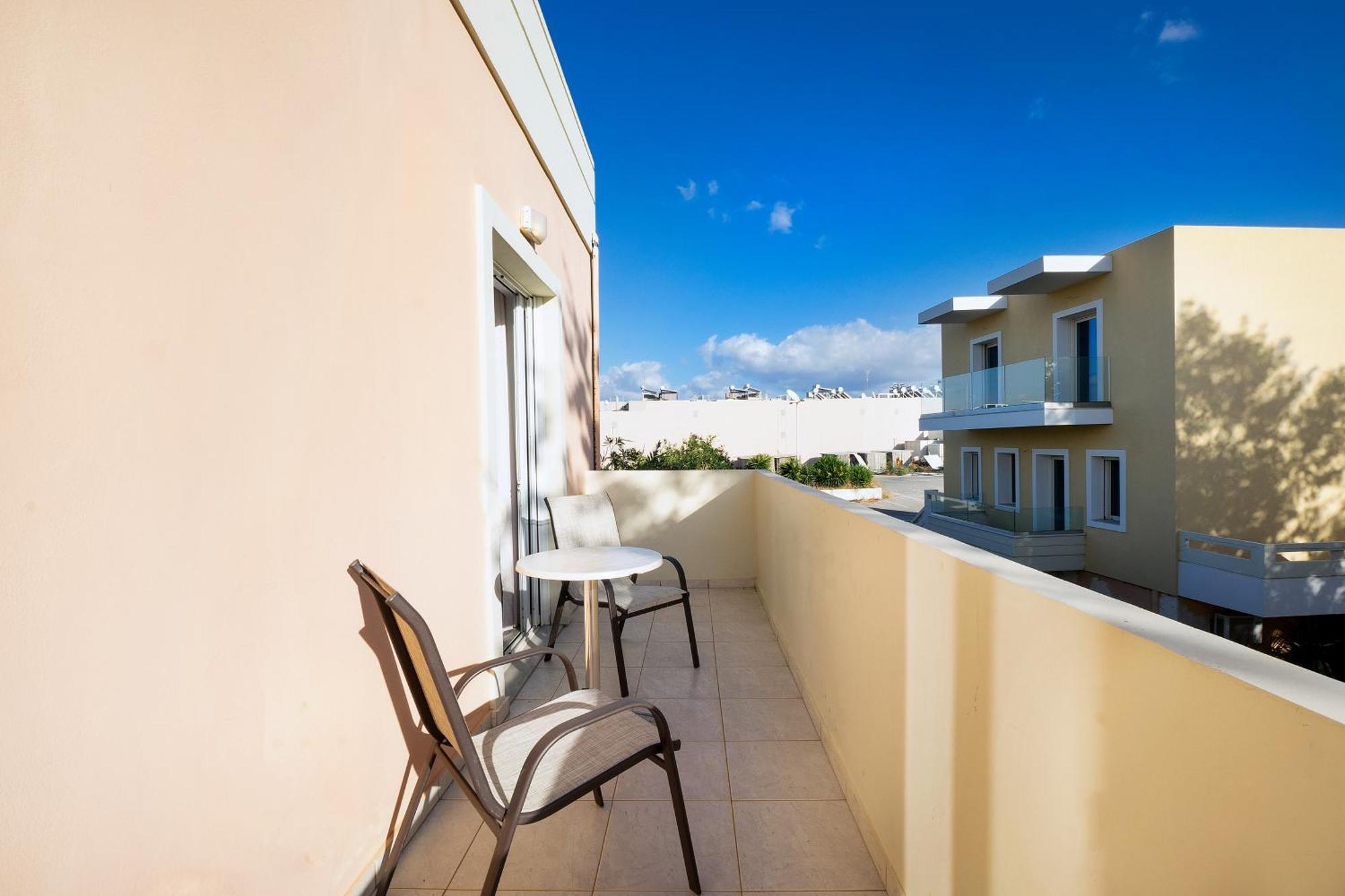 Apartahotel Georgina Agia Marina